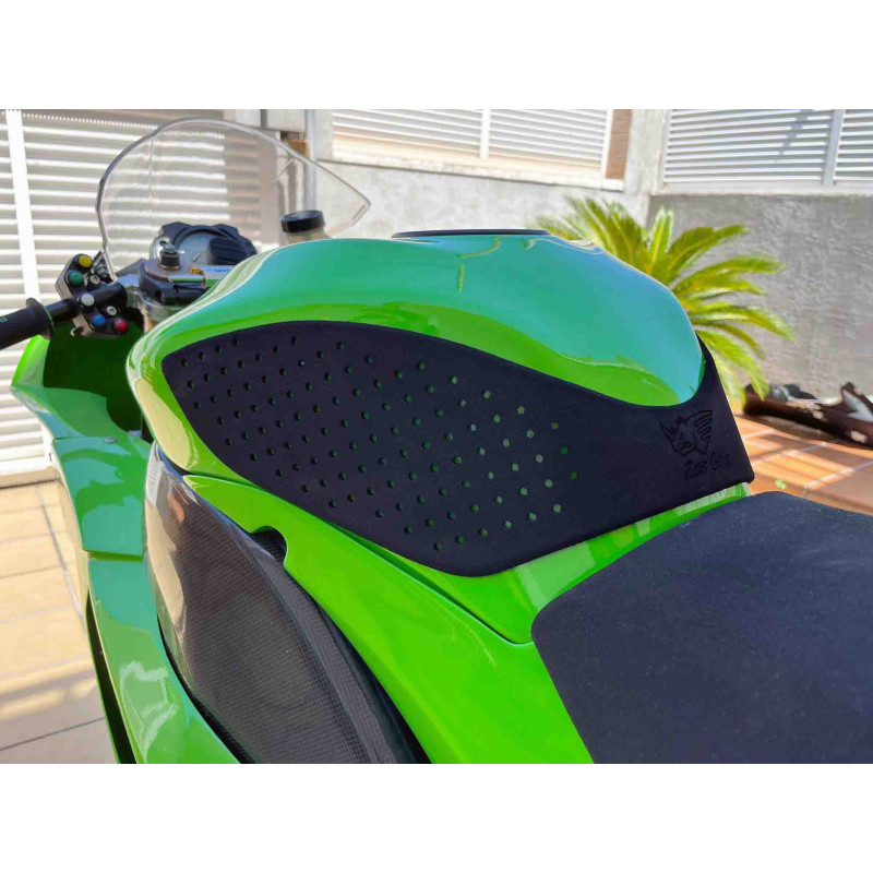 Grip Adhésif Réservoir Moto Antidérapant Transparent – Compatible Kawasaki ZX-10R 2008-2010 – Protection Latérale Tank Pad Premium